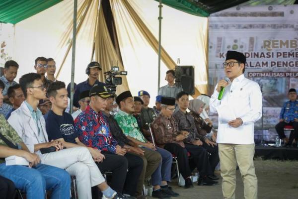 Menko PM Cak Imin Fasilitasi Nelayan di Cirebon Dapatkan BPJS Hingga Permodalan