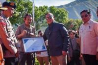 Menjadi Penyelamat Korban Rinjani, Kini Agam Dapat Piagam Penghargaan dari Gubernur NTB