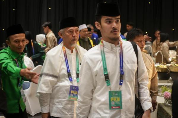 Nyai Juwairiyah Fawaid hingga KH. Kafabihi Mahrus Hadiri Puncak Harlah ke-27 PKB