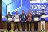 Pelatihan Digital Learning Dongkrak Kompetensi 300 Guru TIK Jatim