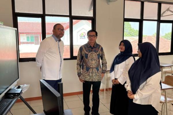 Kemenko PM Sebut Sekolah Rakyat Cara Langsung Memotong Kemiskinan