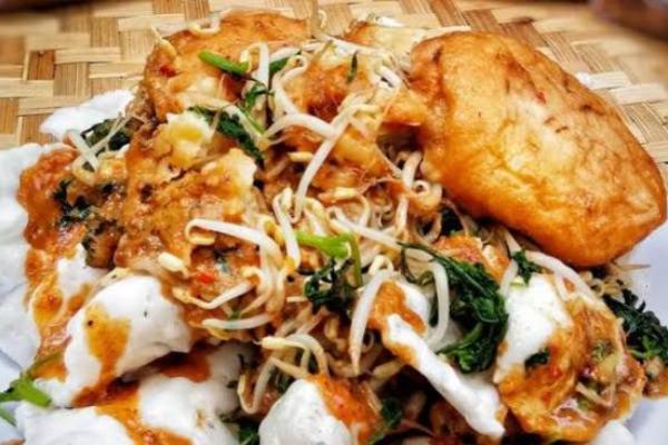 7 Kuliner Legendaris Nganjuk, dari Kerupuk Pecel hingga Nasi Becek