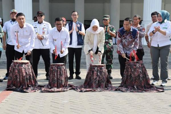 Tumbuhkan Cinta Tanah Air, Gubernur Andra Soni Buka Lomba Kreasi Baris Berbaris