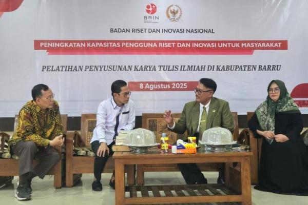 DPR Ingatkan Menkeu Sri Mulyani Tak Bebani Rakyat dengan Gaji Guru