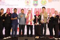Wagub Banten Dimyati Tutu Perwosi Award 2025 di Cilegon
